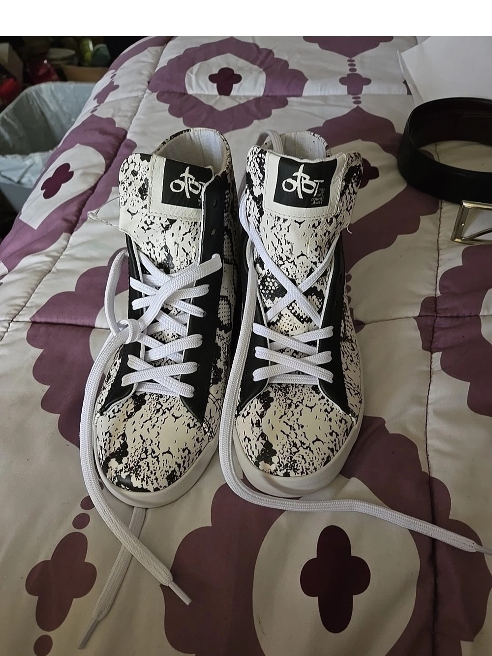 OTBT Hologram Leather High Top Sneakers Black & White Snake Print Sz 8.5 B18